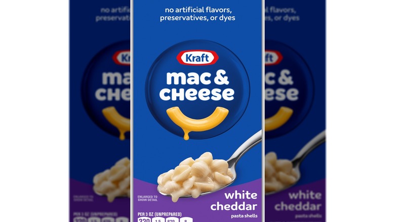 Kraft white cheddar mac & cheese box