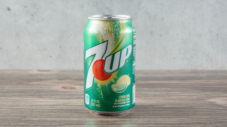 can of 7-up soda