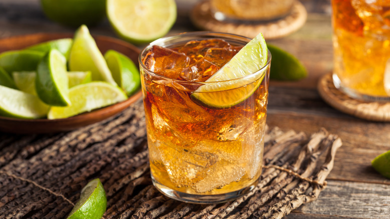 Dark 'n Stormy rum cocktail