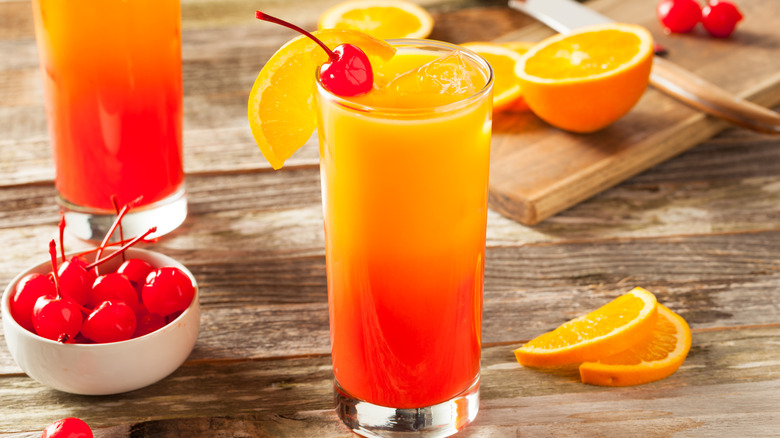 tequila sunrise classic cocktail