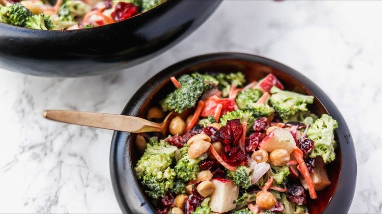 broccoli salad with cranberries