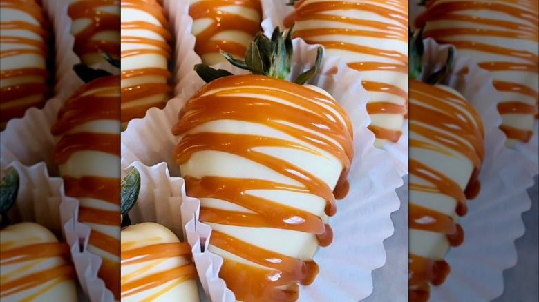 White-chocolate strawberries with caramel drizzle