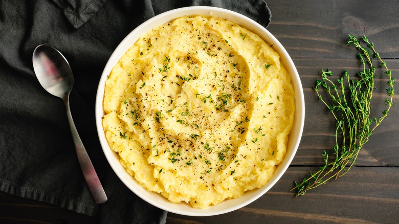 mashed potatoes in a bowl