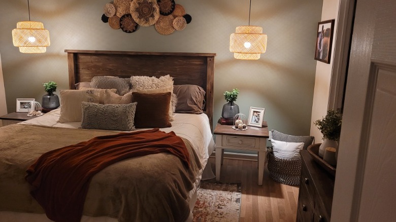 Bedroom with two Aldi lamps