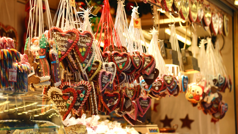 lebkuchen herzen at German market