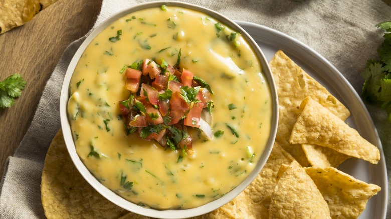 Bowl of queso with chips