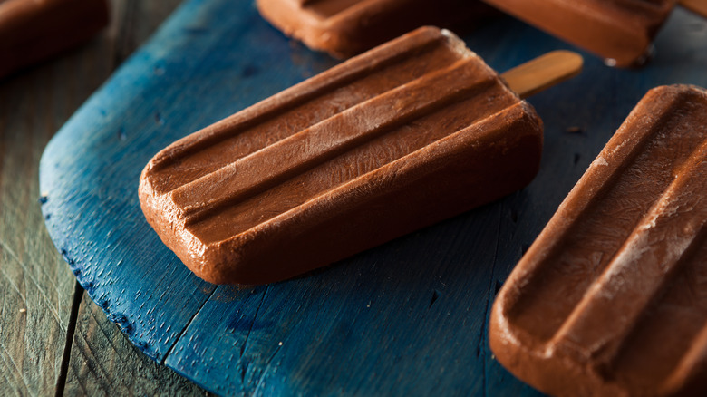 plate of Fudgsicles