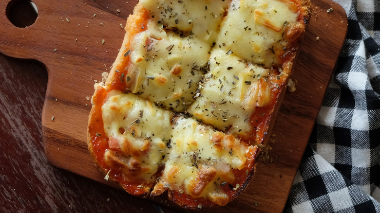 Cheese on toast with tomato