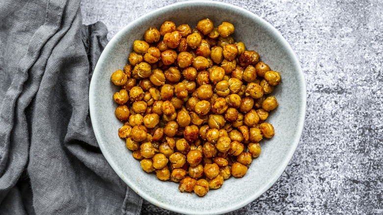 Crispy chickpeas in bowl