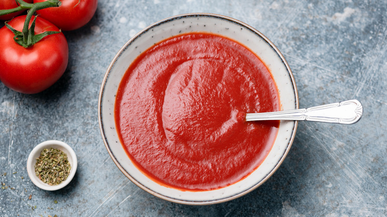 passata in bowl