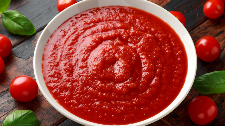 bowl of tomato purée