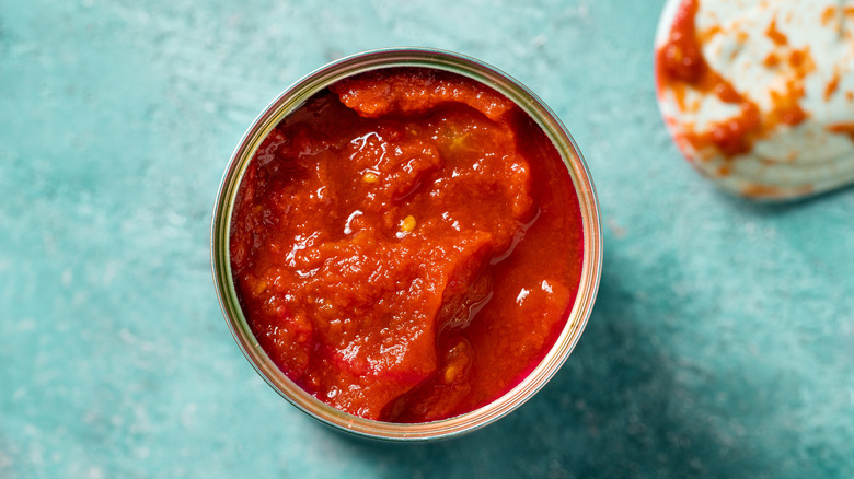 canned tomato sauce