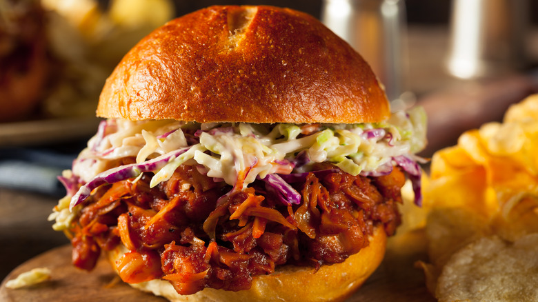 pulled jackfruit sandwich