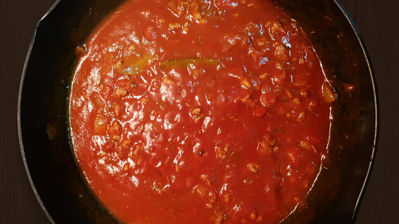 marinara sauce simmering