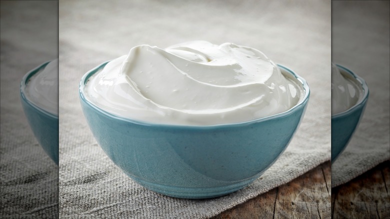 sour cream in bowl