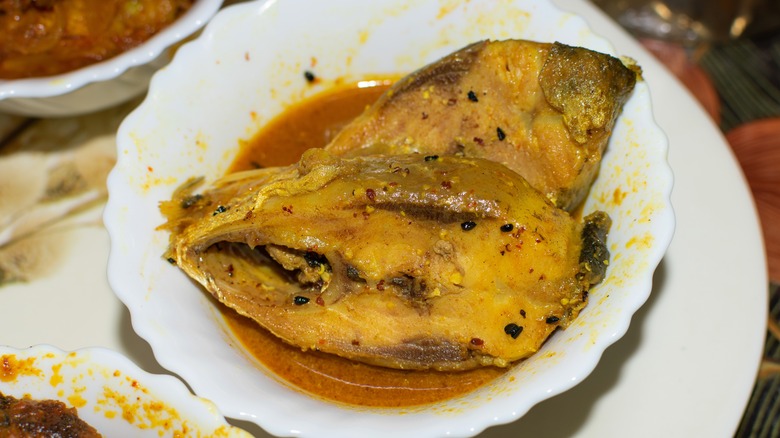 Fried hilsa eggs in sauce