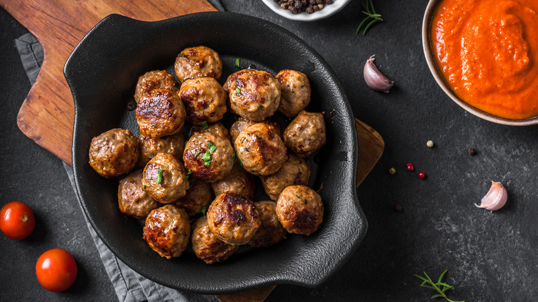 Meatballs in black dish