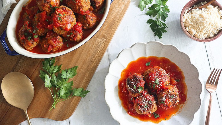 Meatballs in tomato sauce