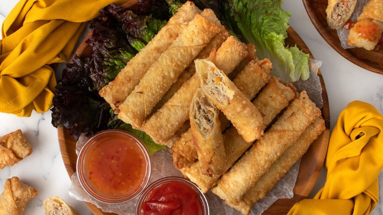 Egg rolls and yellow napkins