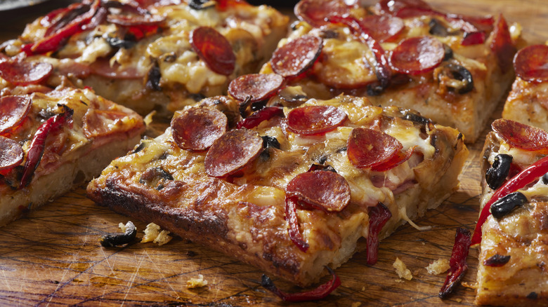 Detroit pizza