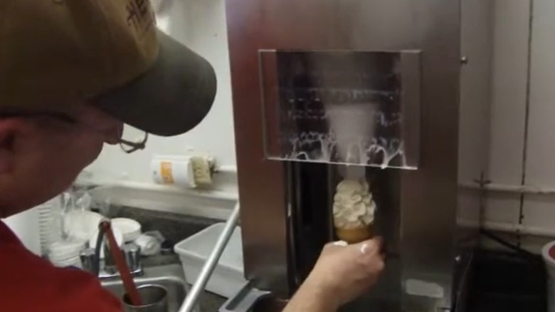 Whirl-a-Whip machine in action