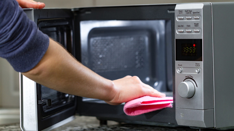 microwave cleaning