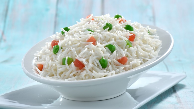 fluffy cooked white rice