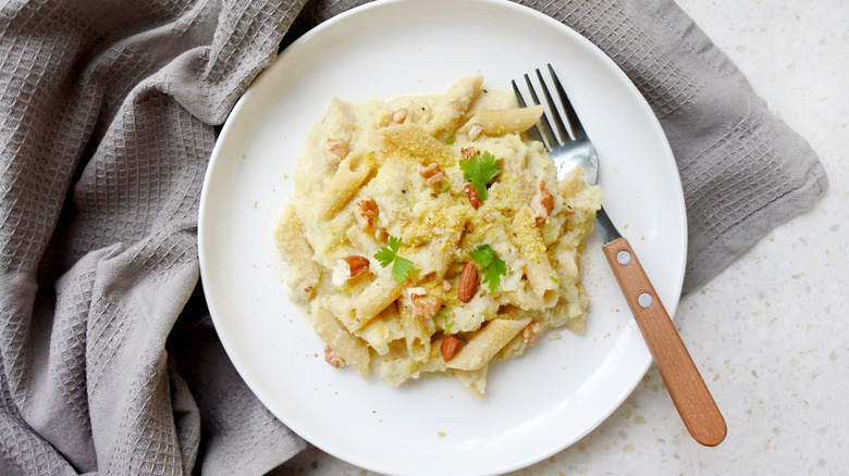 Cauliflower Alfredo sauce with pasta