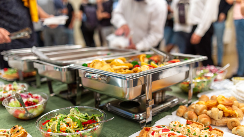 Food served in chafing dishes