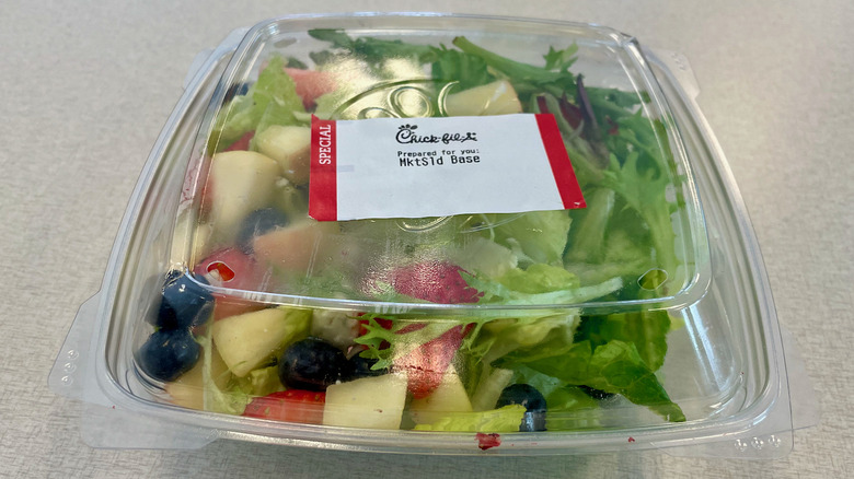 Market Salad in clamshell container
