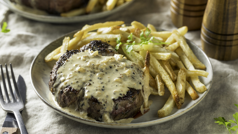 Steak au poivre with french fries