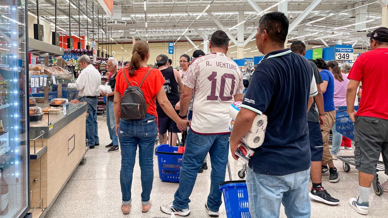 Long checkout lines at Walmart