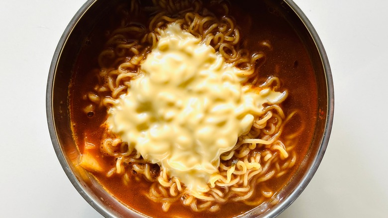 Instant noodles with melted cheese