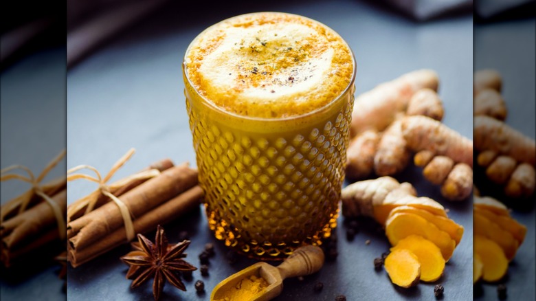 Turmeric hot chocolate with spice 