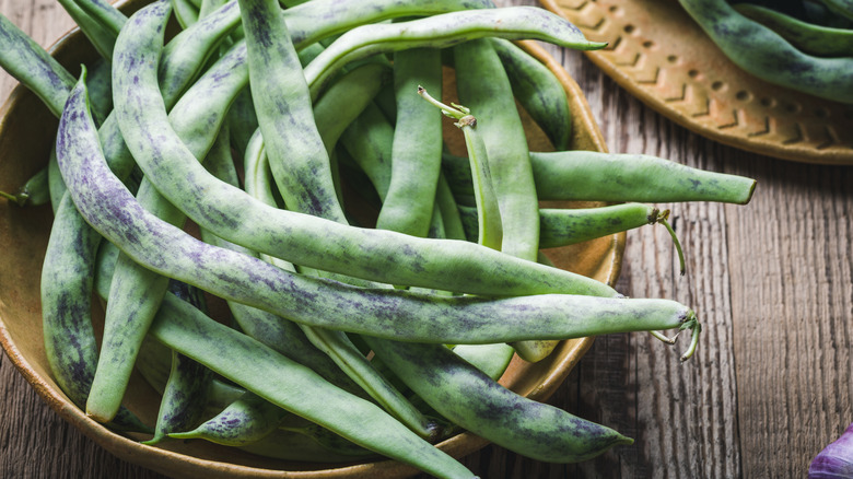 Rattlesnake beans in a bowl