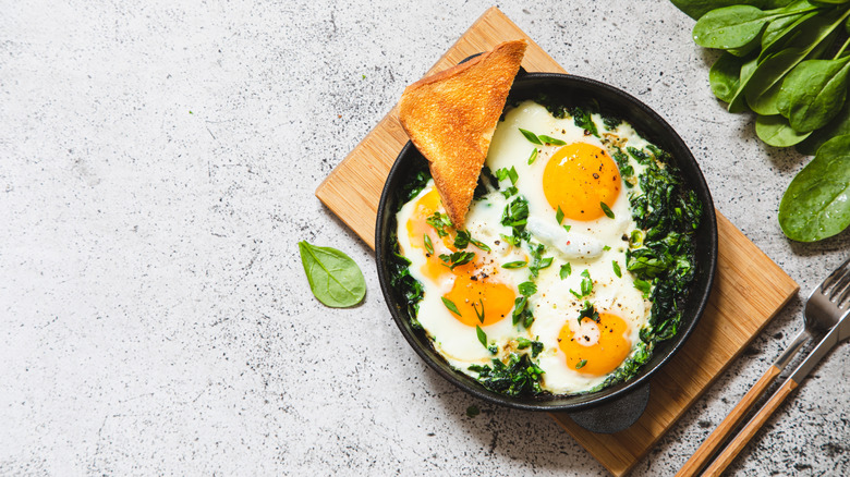 Bowl of green shakshuka