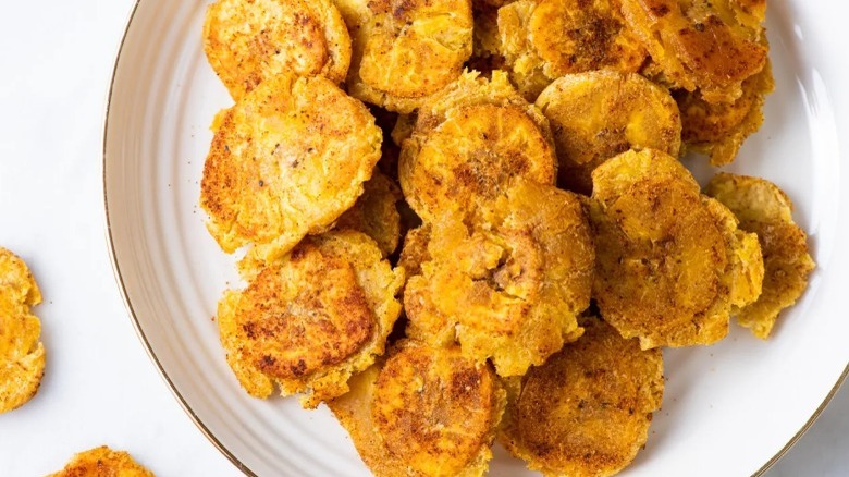 plate of tostones