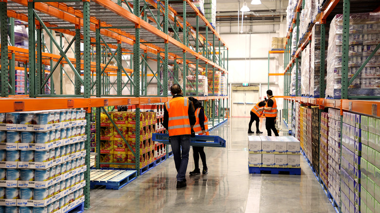 workers organizing at Costco warehouse