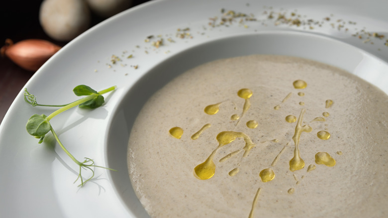 mushroom soup with olive oil