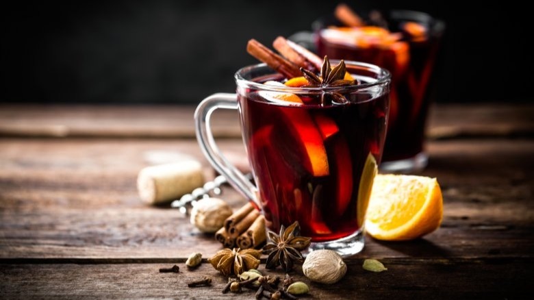 mulled wine with orange slices