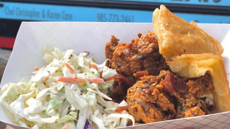 Fried chicken and coleslaw