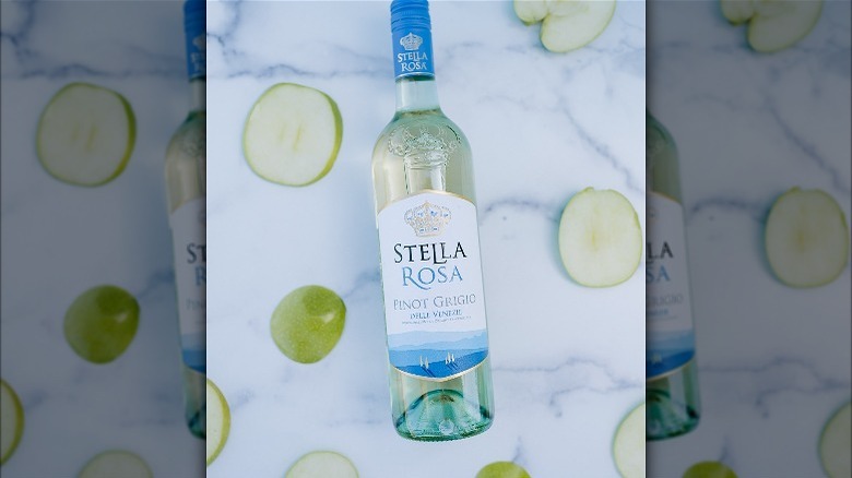 bottle of Stella Rosa Pinot Grigio