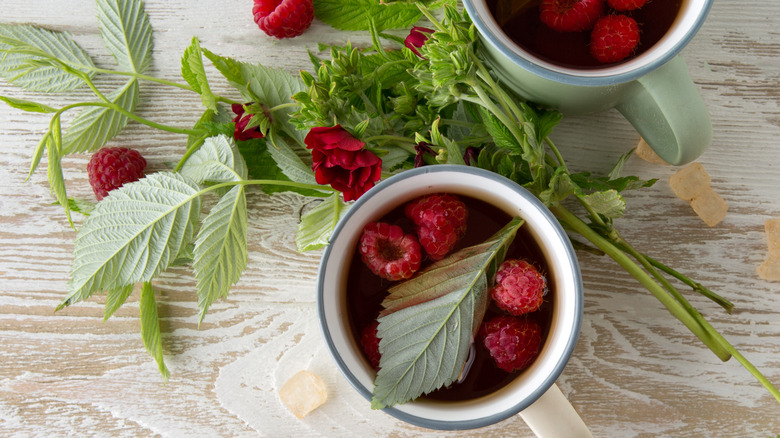 Raspberry leaf tea in mugs