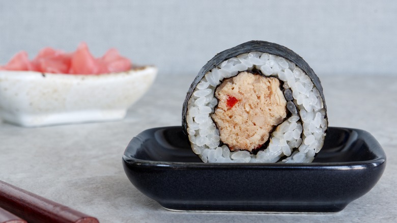 spicy tuna sushi