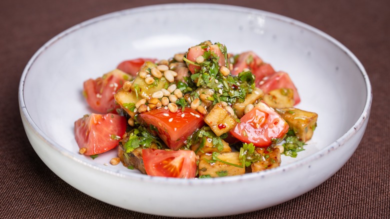 tomato salad with pine nuts