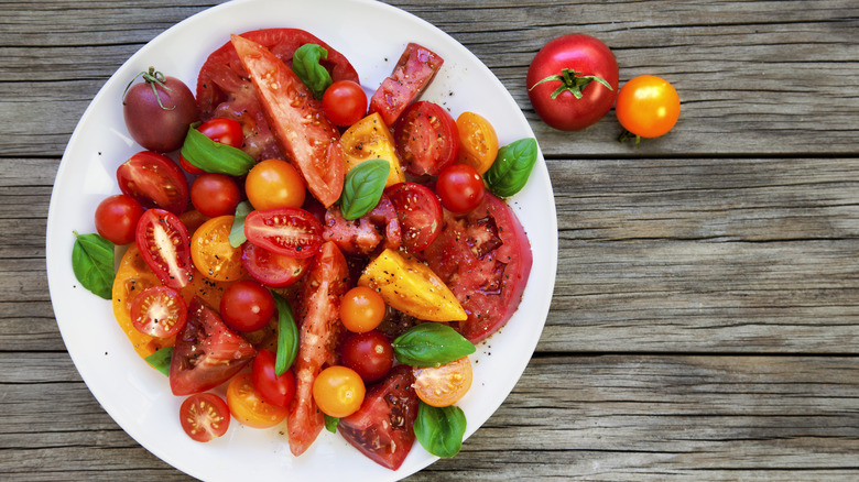 tomatoes with basil