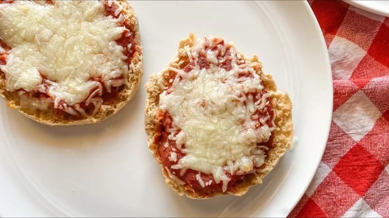 English muffin pizzas