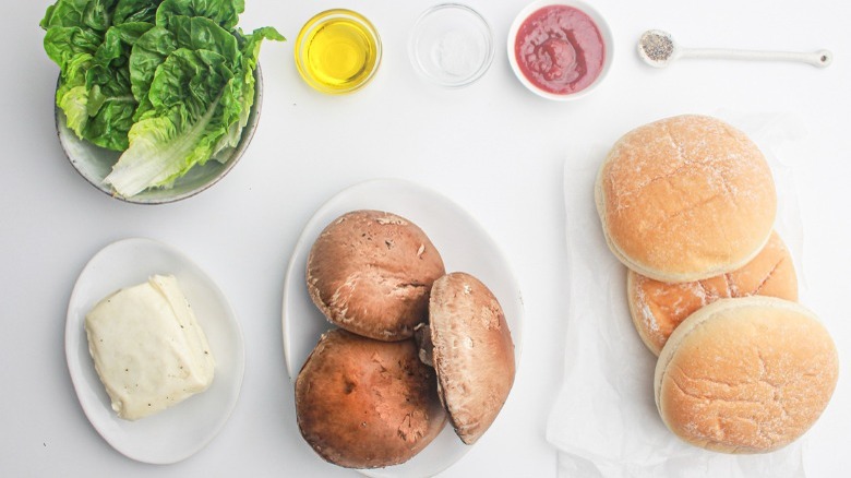  ingredients for 15-minute mushroom and halloumi burger