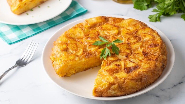 tortilla de patatas on a plate