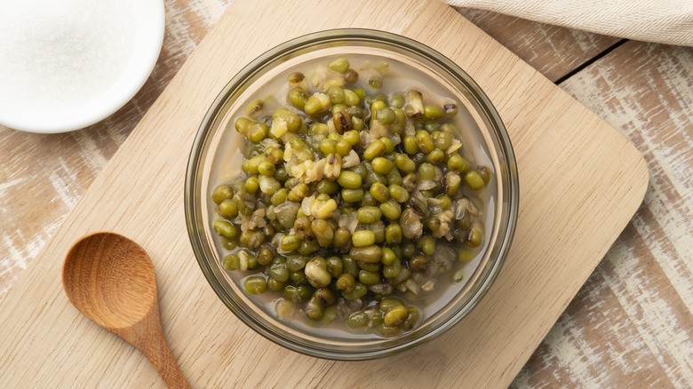 bowl of mung beans